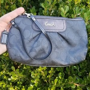 Coach Signature Large wristlet Gray